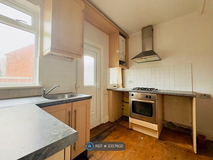 2 Bedroom End Of Terrace House To Rent In George Street, Gosforth, Newcastle Upon Tyne, NE3