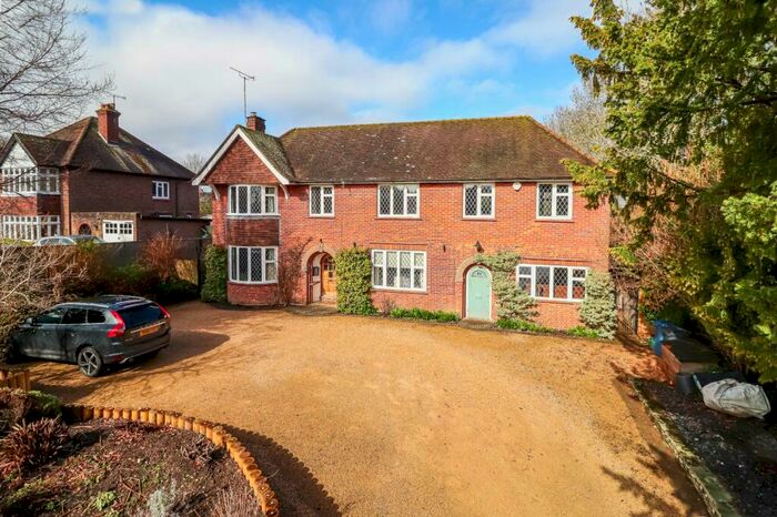 4 Bedroom Detached House For Sale In Fullers Hill House, Fullers Hill, Chesham, Buckinghamshire, HP5