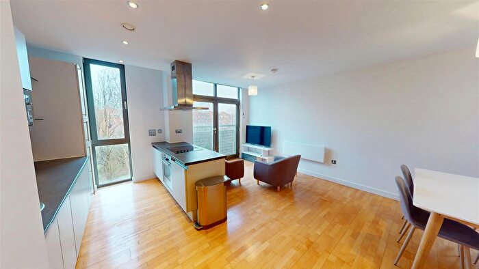 2 Bedroom Flat To Rent In Rossetti Place, Lower Byrom Street, Manchester, M3