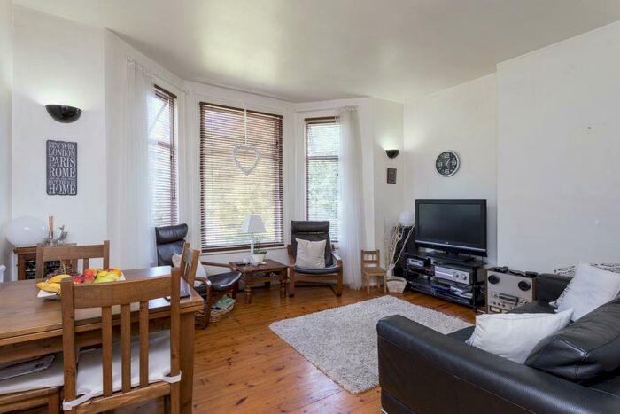 1 Bedroom Flat To Rent In Underhill Road, SE22