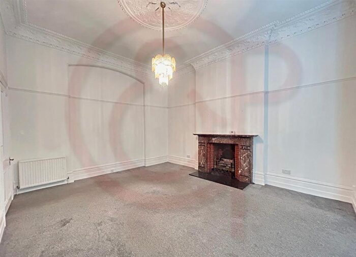 1 Bedroom Flat To Rent In Haven Green, Ealing, W5