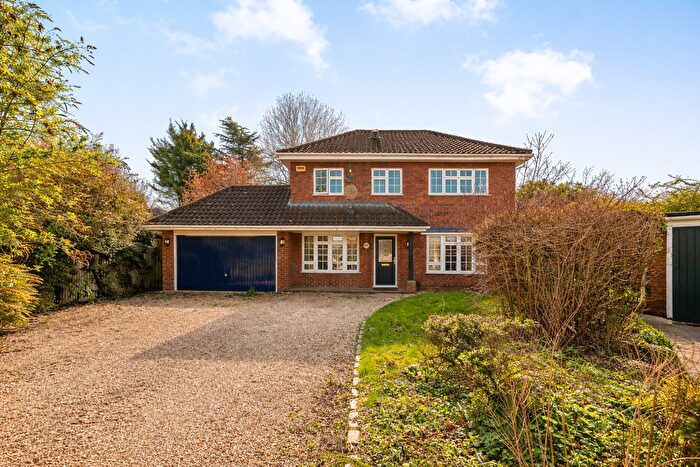 4 Bedroom Detached House For Sale In Cavendish Close, Aylesbury, HP22