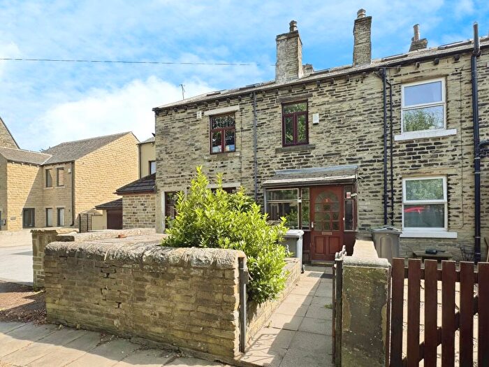 2 Bedroom Terraced House For Sale In Upper Green Avenue, Scholes, BD19