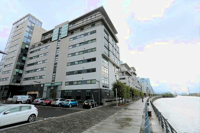 2 Bedroom Flat To Rent In Castlebank Place, Glasgow, G11