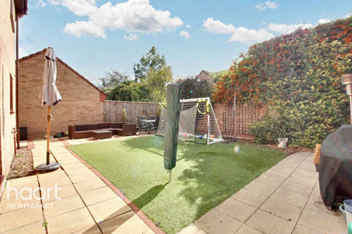 3 Bedroom Detached House For Sale In Bill Rickaby Drive, Newmarket, CB8