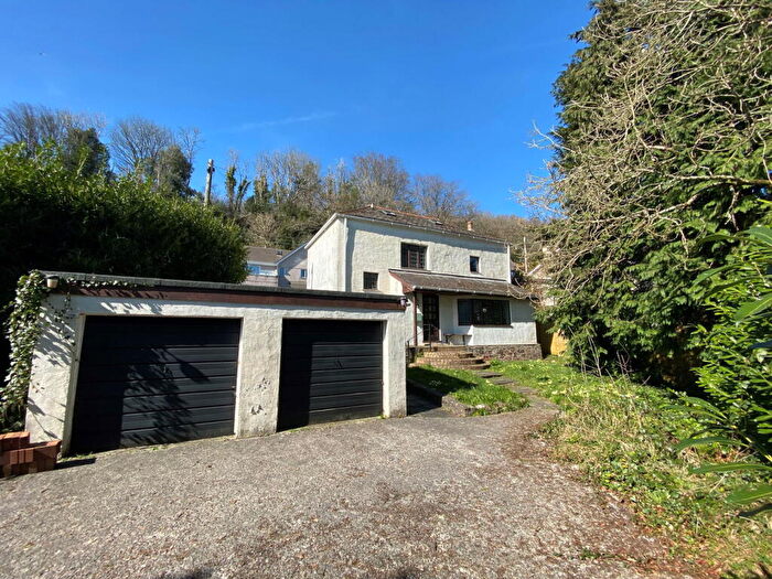 3 Bedroom Detached House For Sale In Beacon Road, Ivybridge, PL21