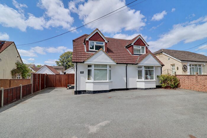 4 Bedroom Detached House For Sale In Botley Road, Sholing, SO19