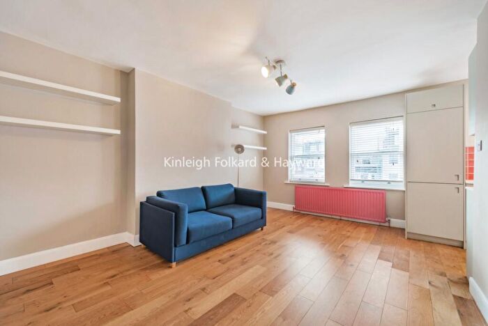 2 Bedroom Flat To Rent In Primrose Gardens, Belsize Park, London, NW3