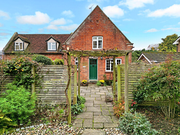 3 Bedroom End Of Terrace House For Sale In Church Street, Great Baddow, Chelmsford, CM2