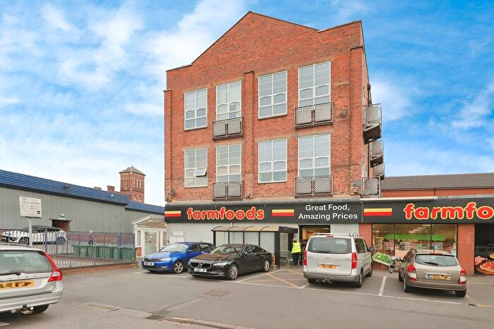 1 Bedroom Flat For Sale In Elizabeth Court, Green Street, Kidderminster, DY10
