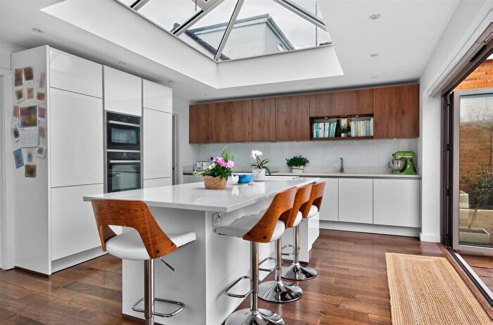 4 Bedroom House For Sale In Stunning Detached Contemporary Home In Prime Failand Position, BS8