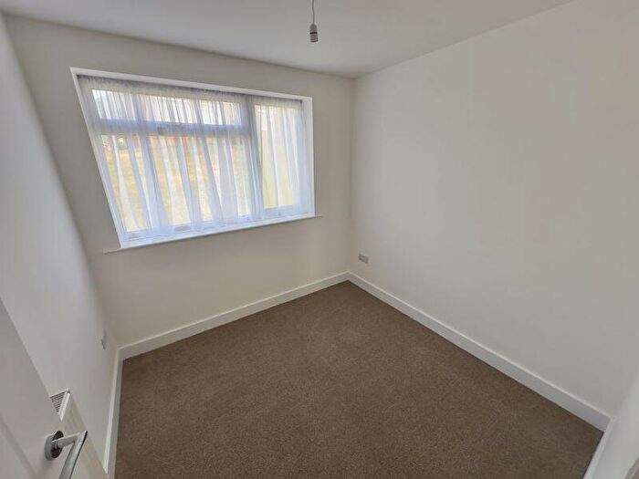 2 Bedroom Chalet For Sale In Cockleton Lane, Cowes, PO31