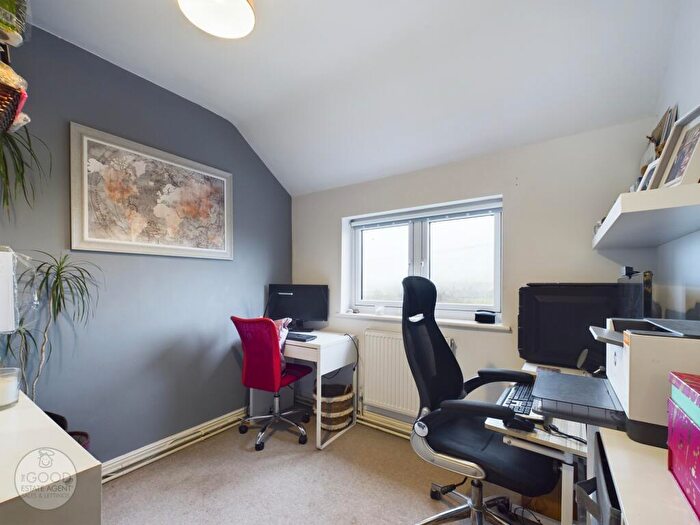 2 Bedroom Detached House For Sale In Portway, Hereford, HR4