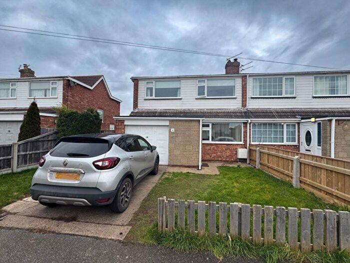 3 Bedroom Semi-Detached House For Sale In North Holme, Tetney, DN36