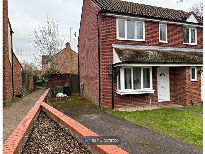 3 Bedroom Semi-Detached House To Rent In Brise Close, Braintree, CM7