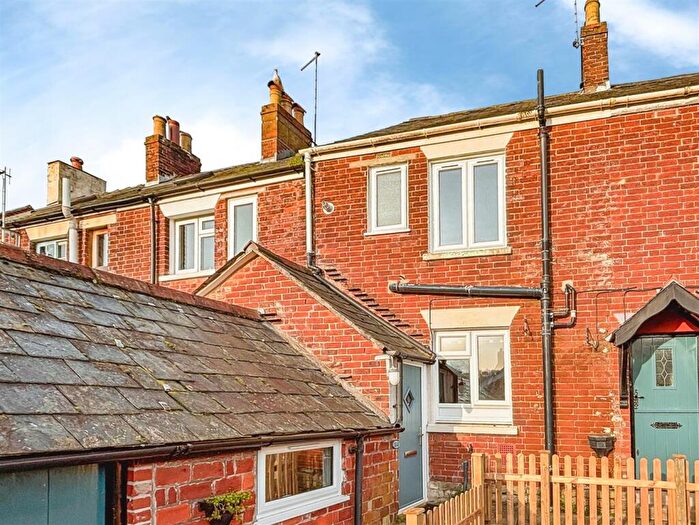 2 Bedroom Cottage For Sale In St. Andrews Road, Bridport, DT6