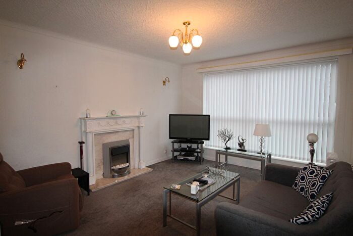 2 Bedroom Detached Bungalow To Rent In Bury Road, Bamford, Rochdale, OL11