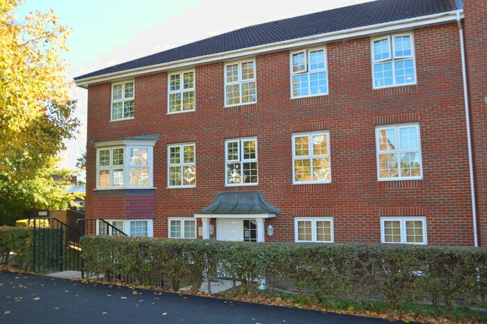 2 Bedroom Flat To Rent In Cole Green Lane, Welwyn Garden City, AL7