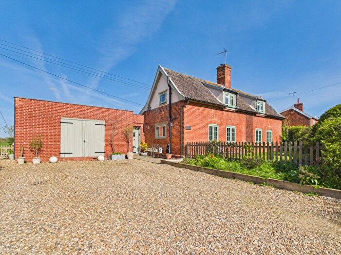 4 Bedroom Detached House For Sale In Brussels Green, Darsham, IP17