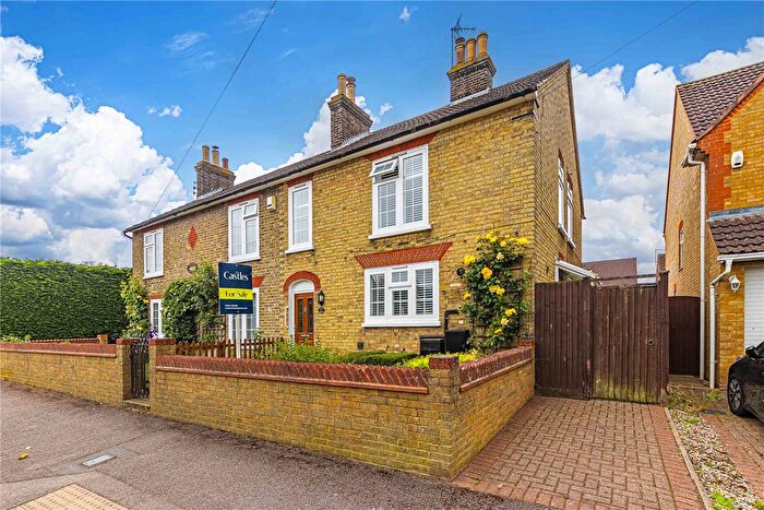 2 Bedroom Semi-detached House For Sale In High Street, Eaton Bray, Central Bedfordshire, LU6