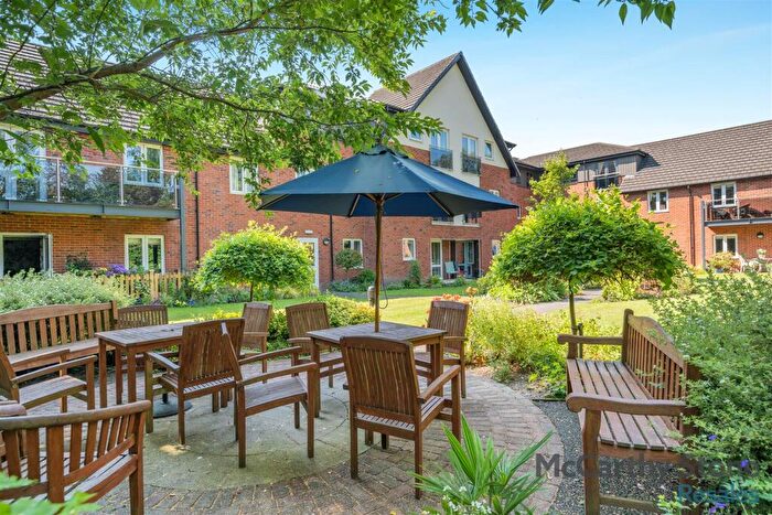 2 Bedroom Apartment For Sale In Bradburns Lane, Hartford, Northwich, CW8