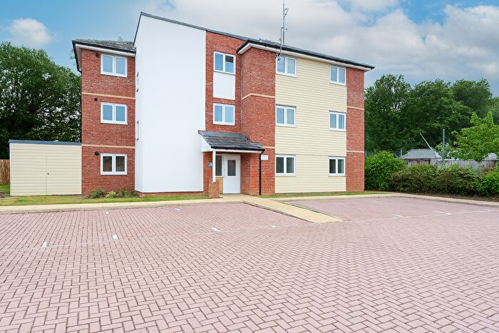 2 Bedroom Apartment For Sale In Coxwell Avenue, Farnborough, GU14
