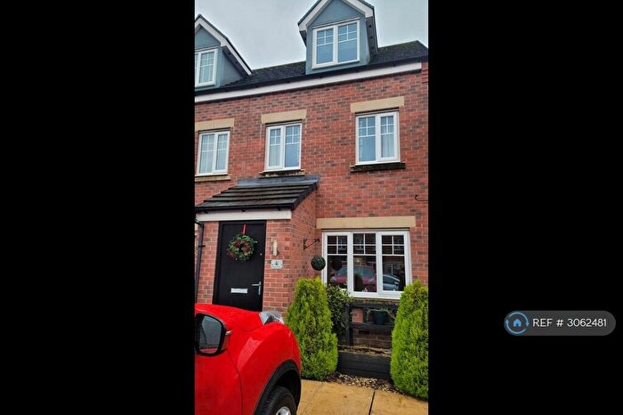 3 Bedroom Semi Detached House To Rent In Trethorne Avenue, Chorley, PR7