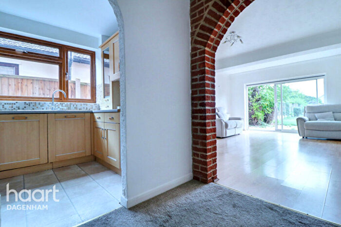 3 Bedroom Semi-Detached House For Sale In Charles Road, Dagenham, RM10