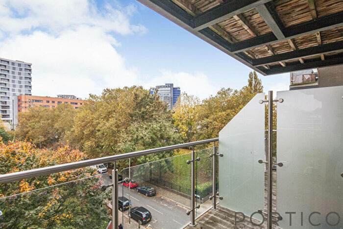 2 Bedroom Apartment To Rent In Gwynne Road, London, SW11