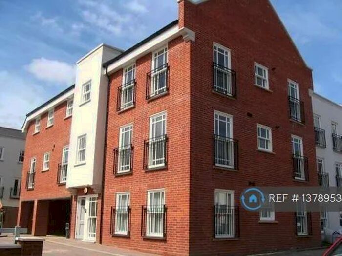 2 Bedroom Flat To Rent In Gainsborough Court, Sudbury, CO10