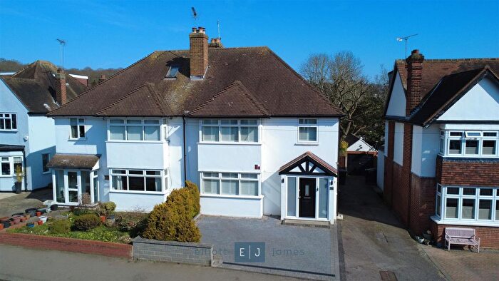 4 Bedroom Semi-Detached House To Rent In The Drive, Loughton, IG10