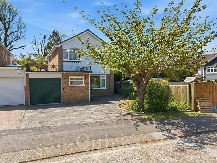 4 Bedroom Link Detached House For Sale In Rosslyn Road, Billericay, CM12