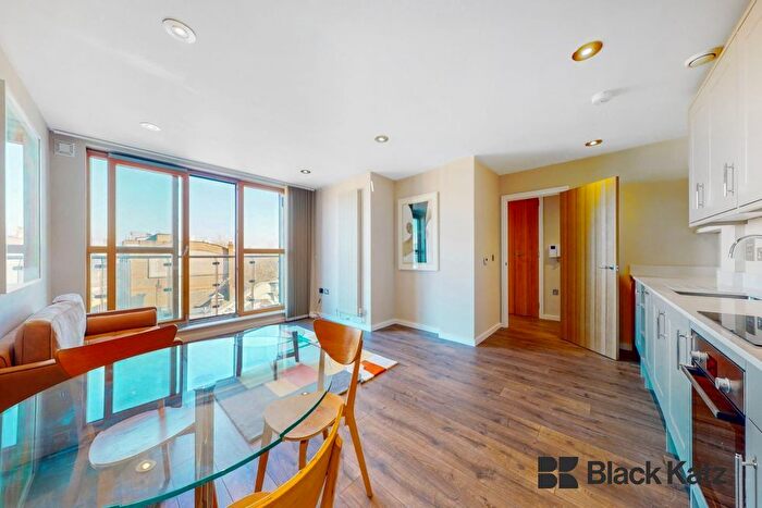 2 Bedroom Flat To Rent In Boulevard Mansions, Borough Road, Borough, SE1