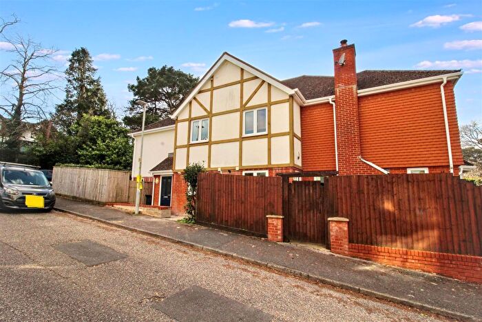 2 Bedroom Semi-detached House To Rent In Uplands Mews, Birchwood Court, BH14