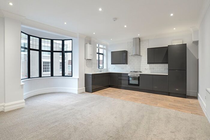 1 Bedroom Flat To Rent In Flat, Grosvenor Mansions, Queen Street, Deal, CT14