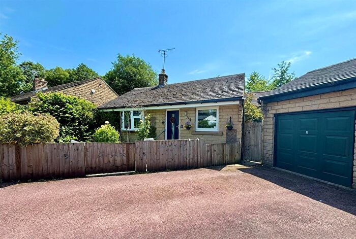 2 Bedroom Bungalow For Sale In Wood Gardens, Hayfield, High Peak, SK22