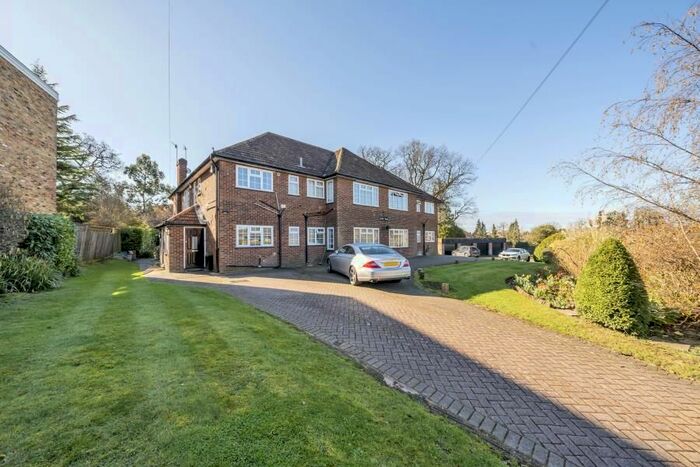 3 Bedroom Maisonette To Rent In Eastbury Avenue, Northwood, HA6