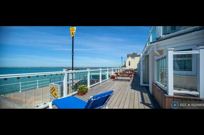 1 Bedroom Flat To Rent In The Beach, Totland Bay, PO39