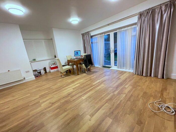 5 Bedroom Detached House To Rent In Marbaix Gardens, Isleworth, Greater London TW7