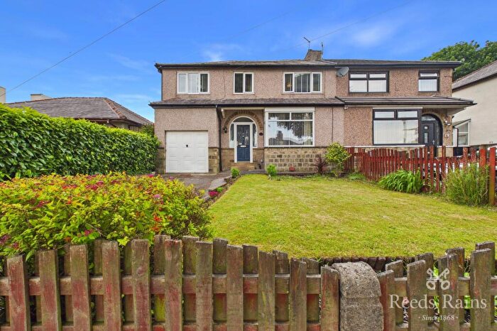 5 Bedroom Semi-Detached House For Sale In Golf Crescent, Halifax, West Yorkshire, HX2