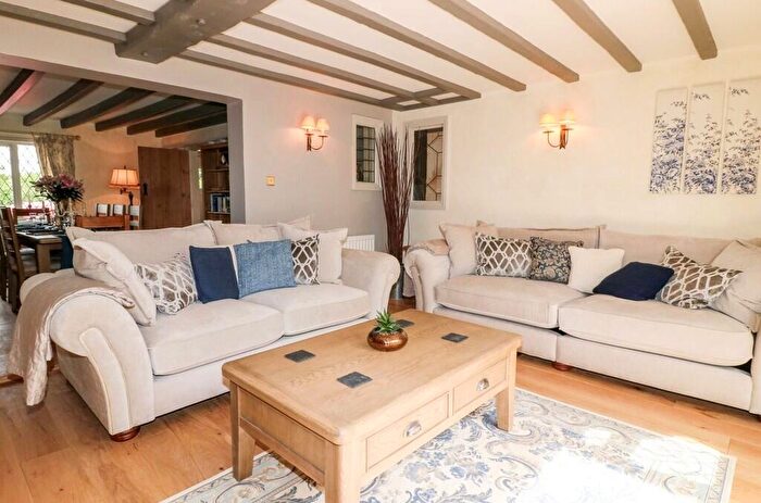4 Bedroom Cottage For Sale In Ashby Road East, Bretby, DE15