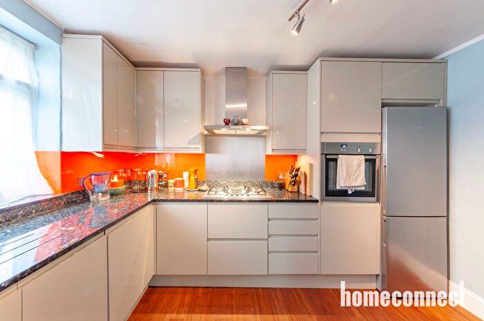 1 Bedroom Flat For Sale In Claybury Broadway, Ilford, IG5