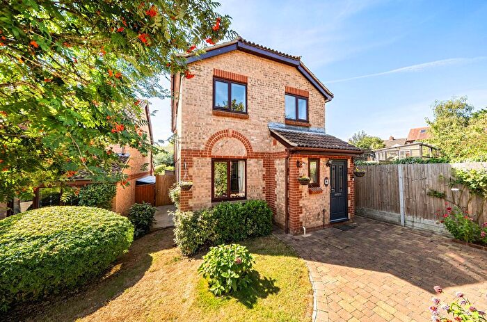 4 Bedroom Detached House For Sale In Town Acres, Tonbridge, TN10