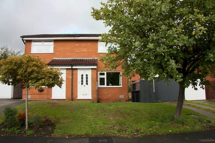 2 Bedroom Detached House To Rent In Clover Field, Chorley, PR6