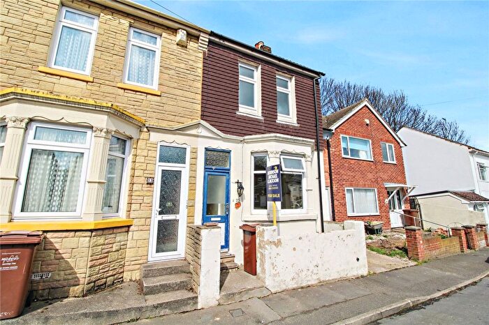 3 Bedroom End Of Terrace House To Rent In King William Road, Gillingham, Kent, ME7