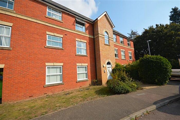 2 Bedroom Flat For Sale In Chadwick Drive, Braintree, CM7