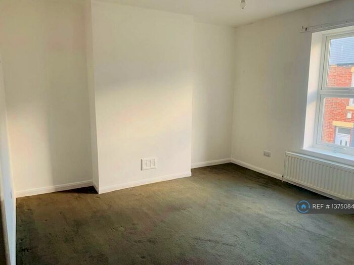 2 Bedroom Flat To Rent In Derby Street, Jarrow, NE32