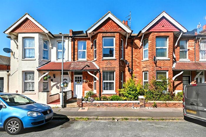 1 Bedroom Flat For Sale In Belmore Road, Eastbourne, BN22