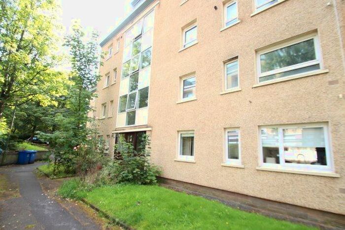2 Bedroom Flat To Rent In Queen Margaret Court, Glasgow, G20
