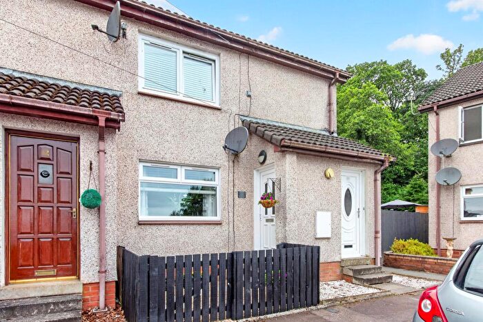 2 Bedroom Flat For Sale In Parkside Court, Plean, Stirling, FK7